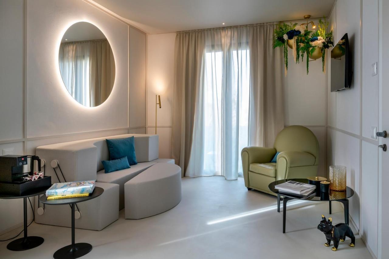 Demo Hotel Design Emotion Rimini Esterno foto