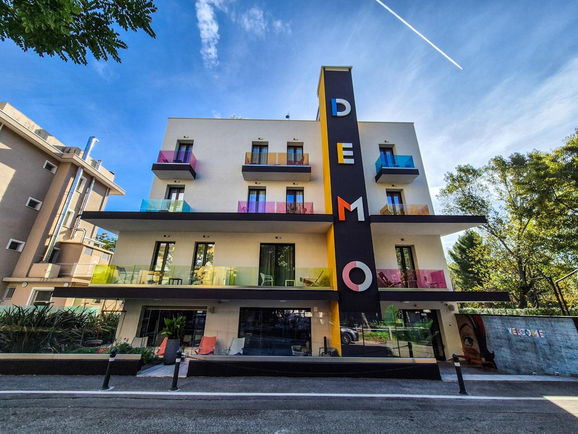Demo Hotel Design Emotion Rimini Esterno foto